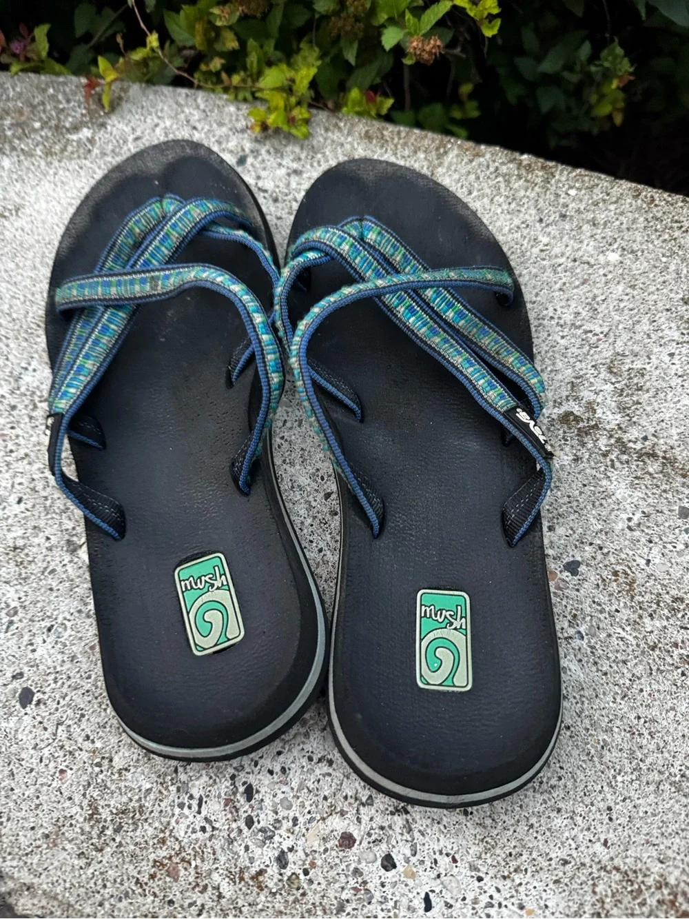 Teva Women’s Black Sandals with Blue-Green Patterned Straps Size 7